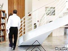 Эта парочка любит ходить в лес, но не за грибами