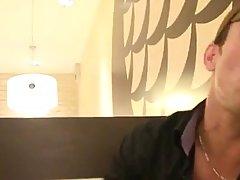 Повелась на бабки