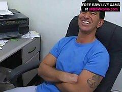 Горячие струи спермы в улыбающиеся лица